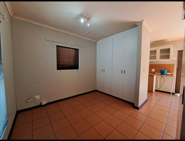 1 BEDROOM PROPERTY TO RENT IN VAN RIEBEECKSHOF